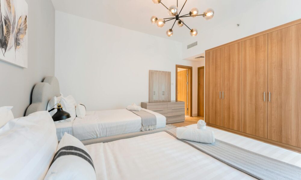 Peter Zalewski with Michael Miller on Miami Condo Prices & Luxury Living