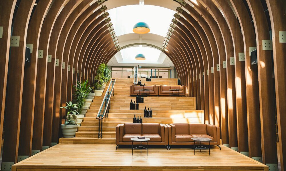 Spanish police arrest hacker who booked luxury hotels for one cent