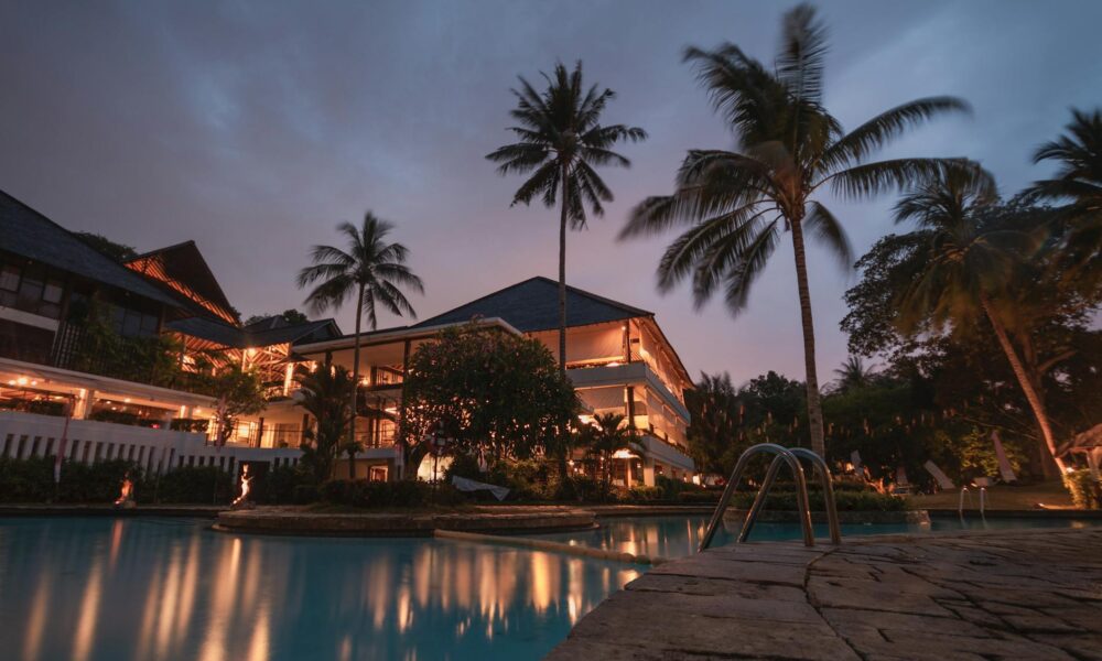 luxury travel Halong Bay