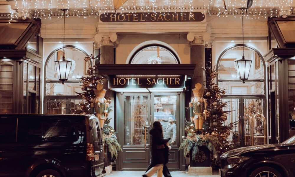 JLL report: Luxury hotel deals set to surge